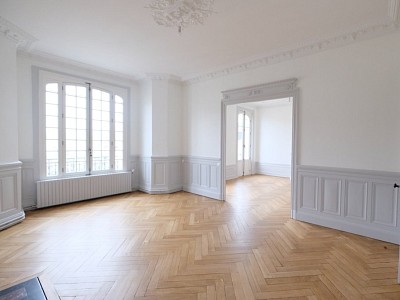 APPARTEMENT T5 A LOUER - ST ETIENNE CENTRE VILLE - 151.65 m2 - 1400€ charges comprises par mois