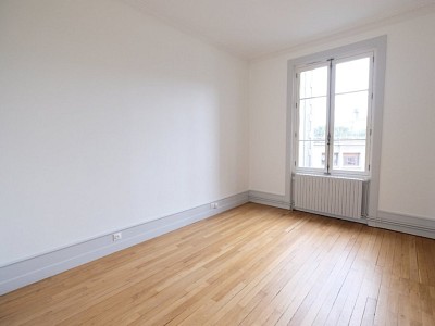APPARTEMENT T5 A LOUER - ST ETIENNE CENTRE VILLE - 151.65 m2 - 1400€ charges comprises par mois