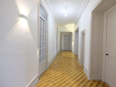 APPARTEMENT T5 A LOUER - ST ETIENNE CENTRE VILLE - 151.65 m2 - 1400€ charges comprises par mois