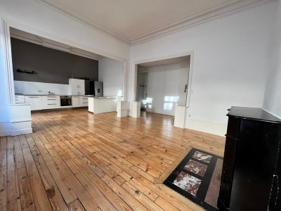 APPARTEMENT T5 A LOUER - ST ETIENNE CENTRE VILLE - 116 m2 - 895 € charges comprises par mois