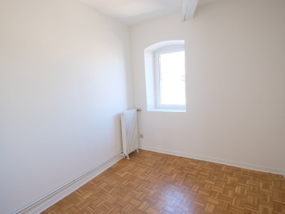 APPARTEMENT T5 A LOUER - ST ETIENNE CENTRE VILLE - 124.24 m2 - 920€ charges comprises par mois