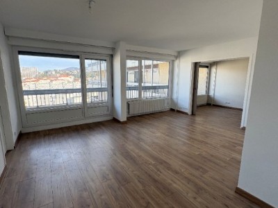 APPARTEMENT T5 A LOUER - ST ETIENNE FACULTE / CENTRE DEUX - 115.28 m2 - 940�&euro; charges comprises par mois