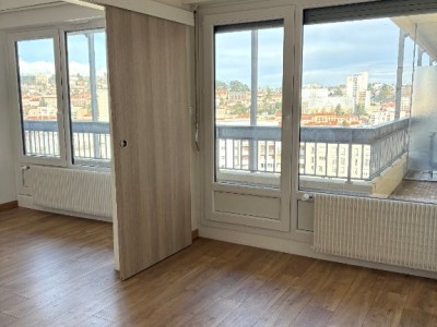 APPARTEMENT T5 A LOUER - ST ETIENNE FACULTE / CENTRE DEUX - 115.28 m2 - 940�&euro; charges comprises par mois