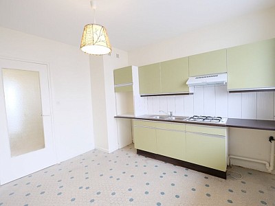 APPARTEMENT T5 A LOUER - ST ETIENNE FAURIEL - 134.03 m2 - 1 185 € charges comprises par mois