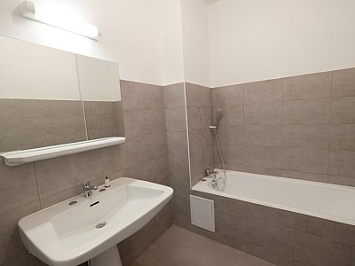 APPARTEMENT T5 A LOUER - ST ETIENNE FAURIEL - 134.03 m2 - 1 185 € charges comprises par mois