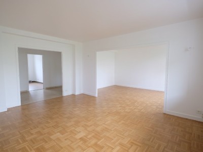 APPARTEMENT T4 A LOUER - ST ETIENNE FAURIEL - 111 m2 - 1060€ charges comprises par mois