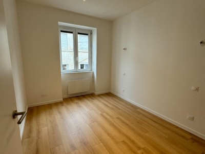 APPARTEMENT T5 A LOUER - ST ETIENNE HYPER CENTRE - 114.87 m2 - 1195€ charges comprises par mois