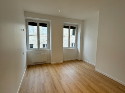APPARTEMENT T5 A LOUER - ST ETIENNE HYPER CENTRE - 114.87 m2 - 1195€ charges comprises par mois