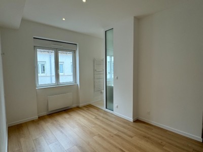 APPARTEMENT T5 A LOUER - ST ETIENNE HYPER CENTRE - 114.87 m2 - 1195€ charges comprises par mois