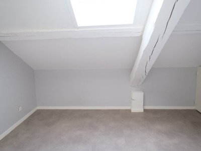 APPARTEMENT T5 A LOUER - ST ETIENNE PREFECTURE - 158 m2 - 970�&euro; charges comprises par mois