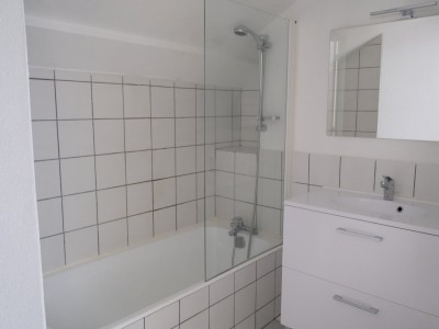 APPARTEMENT T5 A LOUER - ST ETIENNE PREFECTURE - 158 m2 - 970�&euro; charges comprises par mois