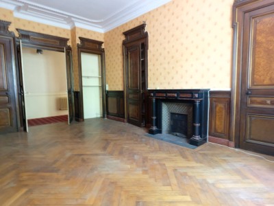 APPARTEMENT T5 A VENDRE - ST ETIENNE BADOUILLÈRE - 155.07 m2 - 89 000 &euro;