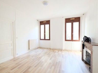 APPARTEMENT T5 A VENDRE - ST ETIENNE BELLEVUE - 104 m2 - 85000€