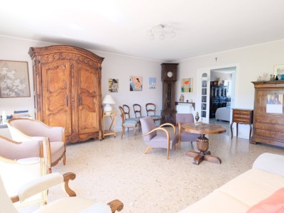 APPARTEMENT T5 A VENDRE - ST ETIENNE BELLEVUE - 110 m2 - 119000€