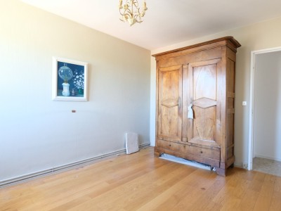 APPARTEMENT T5 A VENDRE - ST ETIENNE BELLEVUE - 110 m2 - 119000€