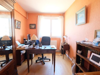 APPARTEMENT T5 A VENDRE - ST ETIENNE BELLEVUE - 110 m2 - 119000€