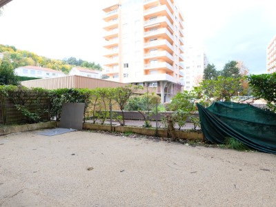 APPARTEMENT T5 A VENDRE - ST ETIENNE BERGSON - 111.2 m2 - 145 000 €