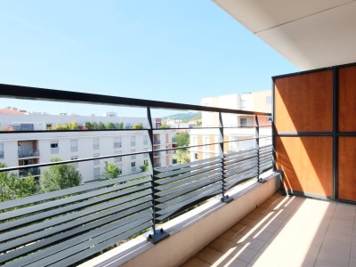 APPARTEMENT T5 A VENDRE - ST ETIENNE CARNOT - 105.48 m2 - 219000€