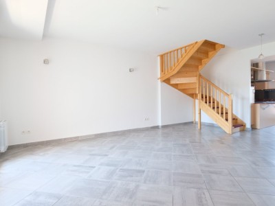 APPARTEMENT T5 A VENDRE - ST ETIENNE CARNOT - 105.48 m2 - 219000€