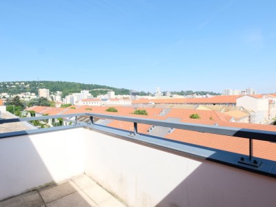 APPARTEMENT T5 A VENDRE - ST ETIENNE CARNOT - 105.48 m2 - 219000€