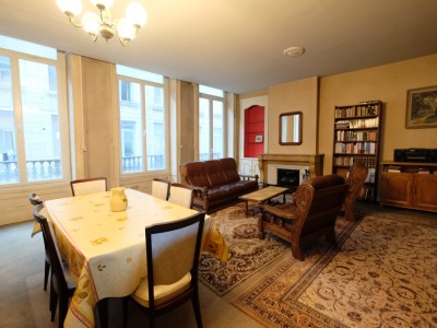 APPARTEMENT T5 A VENDRE - ST ETIENNE CENTRE VILLE - 115.29 m2 - 84000€