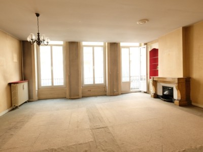 APPARTEMENT T5 A VENDRE - ST ETIENNE CENTRE VILLE - 115.29 m2 - 79000€