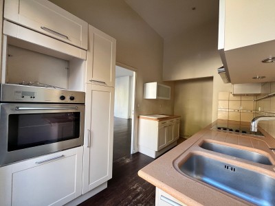 APPARTEMENT T5 A VENDRE - ST ETIENNE BADOUILLRE - 145.8 m2 - 175000€