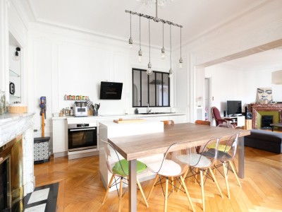 APPARTEMENT T5 A VENDRE - ST ETIENNE CENTRE VILLE - 121.88 m2 - 239000€