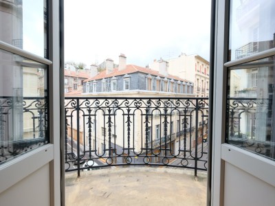 APPARTEMENT T5 A VENDRE - ST ETIENNE CENTRE VILLE - 121.88 m2 - 239000€