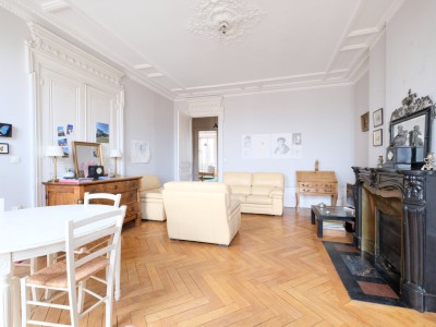APPARTEMENT T5 A VENDRE - ST ETIENNE CENTRE VILLE - 152.85 m2 - 176000€