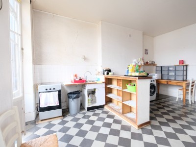 APPARTEMENT T5 A VENDRE - ST ETIENNE CENTRE VILLE - 152.85 m2 - 176000€