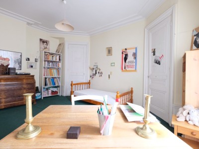 APPARTEMENT T5 A VENDRE - ST ETIENNE CENTRE VILLE - 152.85 m2 - 176000€