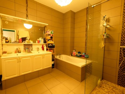 APPARTEMENT T5 A VENDRE - ST ETIENNE CENTRE VILLE - 132.83 m2 - 199500€