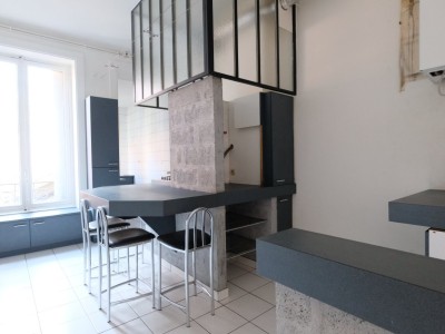 APPARTEMENT T5 A VENDRE - ST ETIENNE CHATEAUCREUX - 146.37 m2 - 135 000 &euro;