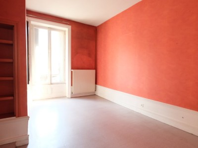 APPARTEMENT T5 A VENDRE - ST ETIENNE CHATEAUCREUX - 146.37 m2 - 135 000 &euro;