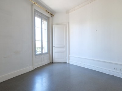 APPARTEMENT T5 A VENDRE - ST ETIENNE CHATEAUCREUX - 146.37 m2 - 135 000 &euro;