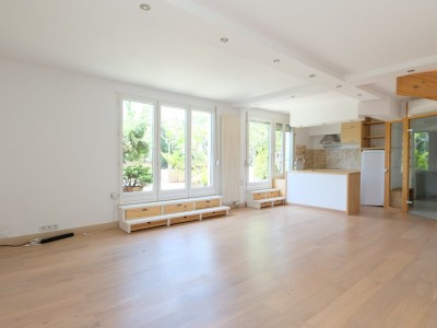 APPARTEMENT T5 A VENDRE - ST ETIENNE FACULTE / CENTRE DEUX - 108 m2 - 275000€