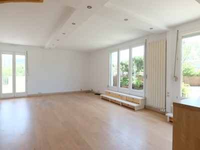 APPARTEMENT T5 A VENDRE - ST ETIENNE FACULTE / CENTRE DEUX - 108 m2 - 275000€