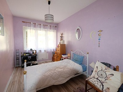 APPARTEMENT T5 A VENDRE - ST ETIENNE FACULTE / CENTRE DEUX - 91.59 m2 - 105 000 €