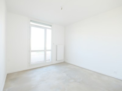 APPARTEMENT T5 A VENDRE - ST ETIENNE FAURIEL - 88,41 m2 - 129000 €