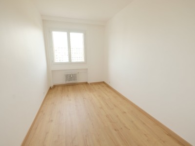 APPARTEMENT T5 A VENDRE - ST ETIENNE FAURIEL - 86.69 m2 - 186000 €