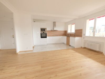 APPARTEMENT T5 A VENDRE - ST ETIENNE FAURIEL - 86.69 m2 - 186000 €