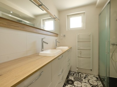 APPARTEMENT T5 A VENDRE - ST ETIENNE FAURIEL - 99.15 m2 - 169000€