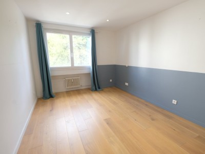 APPARTEMENT T5 A VENDRE - ST ETIENNE FAURIEL - 99.15 m2 - 169000€