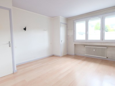 APPARTEMENT T5 A VENDRE - ST ETIENNE FAURIEL - 97 m2 - 105000€
