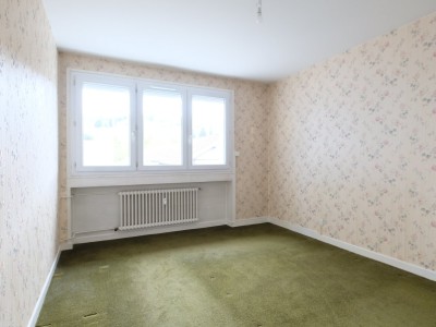 APPARTEMENT T5 A VENDRE - ST ETIENNE FAURIEL - 97 m2 - 105000€