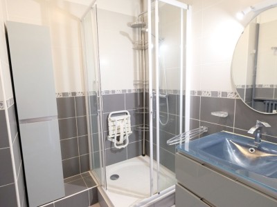 APPARTEMENT T5 A VENDRE - ST ETIENNE FAURIEL - 97 m2 - 105000€