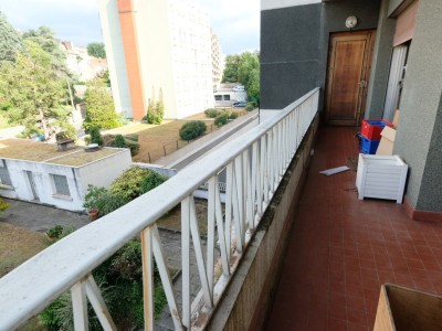 APPARTEMENT T5 A VENDRE - ST ETIENNE FAURIEL - 146.72 m2 - 175000€