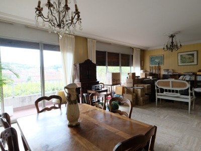 APPARTEMENT T5 A VENDRE - ST ETIENNE FAURIEL - 146.72 m2 - 175000€