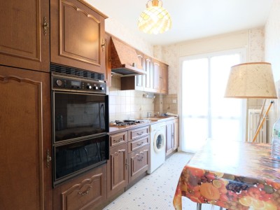 APPARTEMENT T5 A VENDRE - ST ETIENNE FAURIEL - 109.58 m2 - 163 000 €